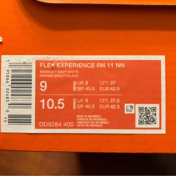 Nike Men's Dark Blue and White Sneakers - Picture 3 of 3